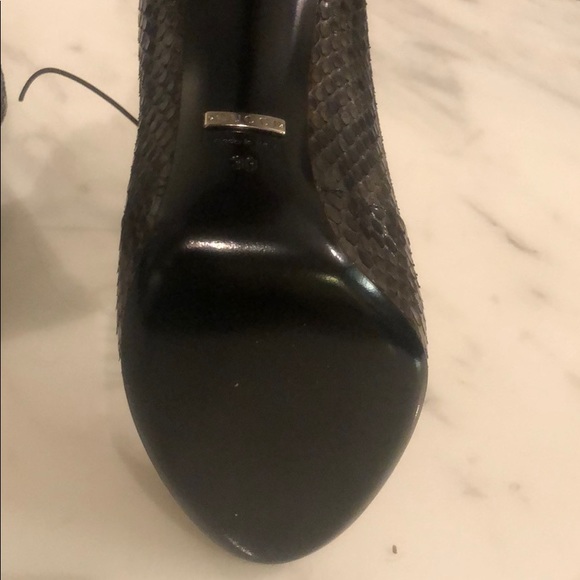 Gucci green snakeskin python bootie BRAND NEW! - Picture 7 of 8